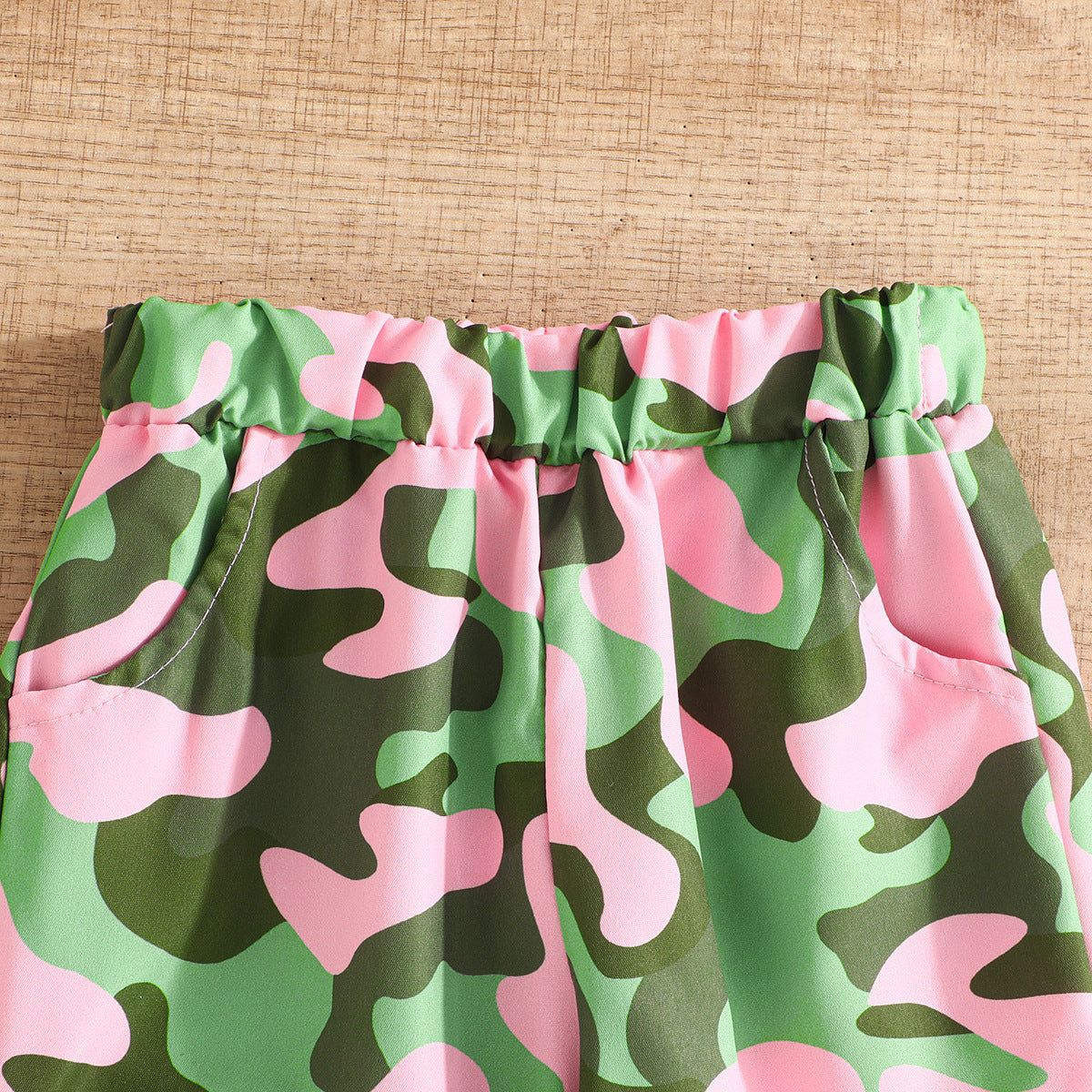 Girls' Letter Print Solid Color Sleeveless Top Camouflage Trousers 2pc Set