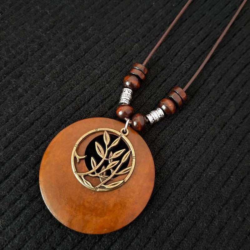 Retro Ethnic Style Beaded Wood Chip Hollowed Out Necklace