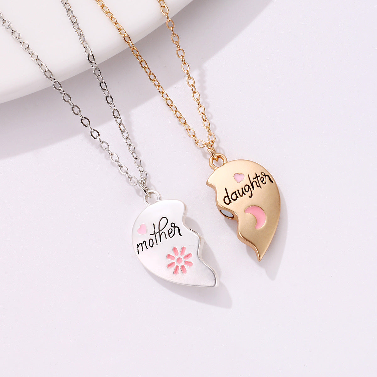 2PCS Set Jewelry Mother Daughter Necklace Matching Heart Magnetic Pendant Fashion - Gift For Mom