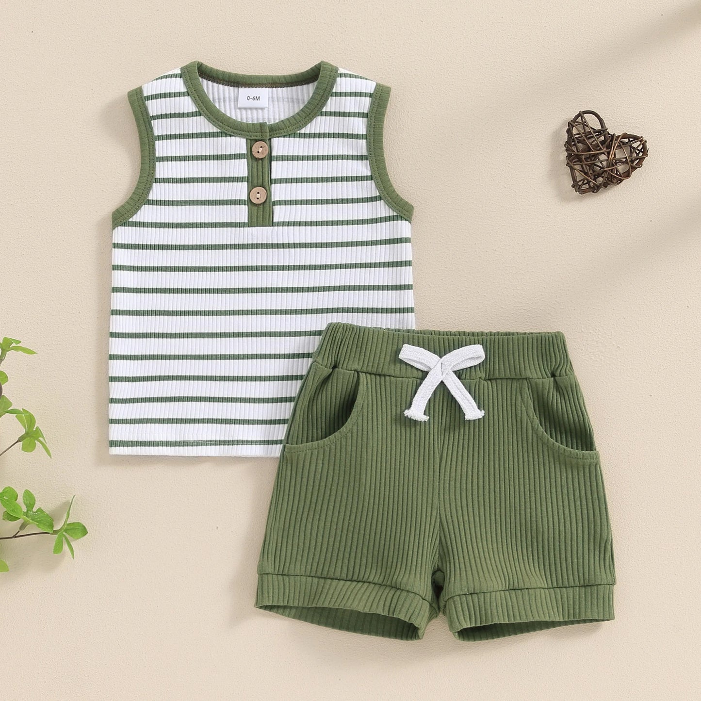 Boys' Fashion Round Neck Top Sports Shorts Suit